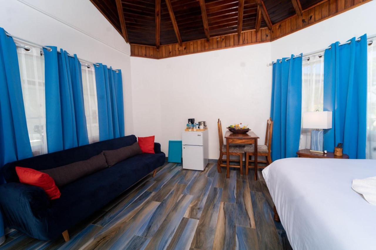 נגריל Blue Skies Beach Resort מראה חיצוני תמונה